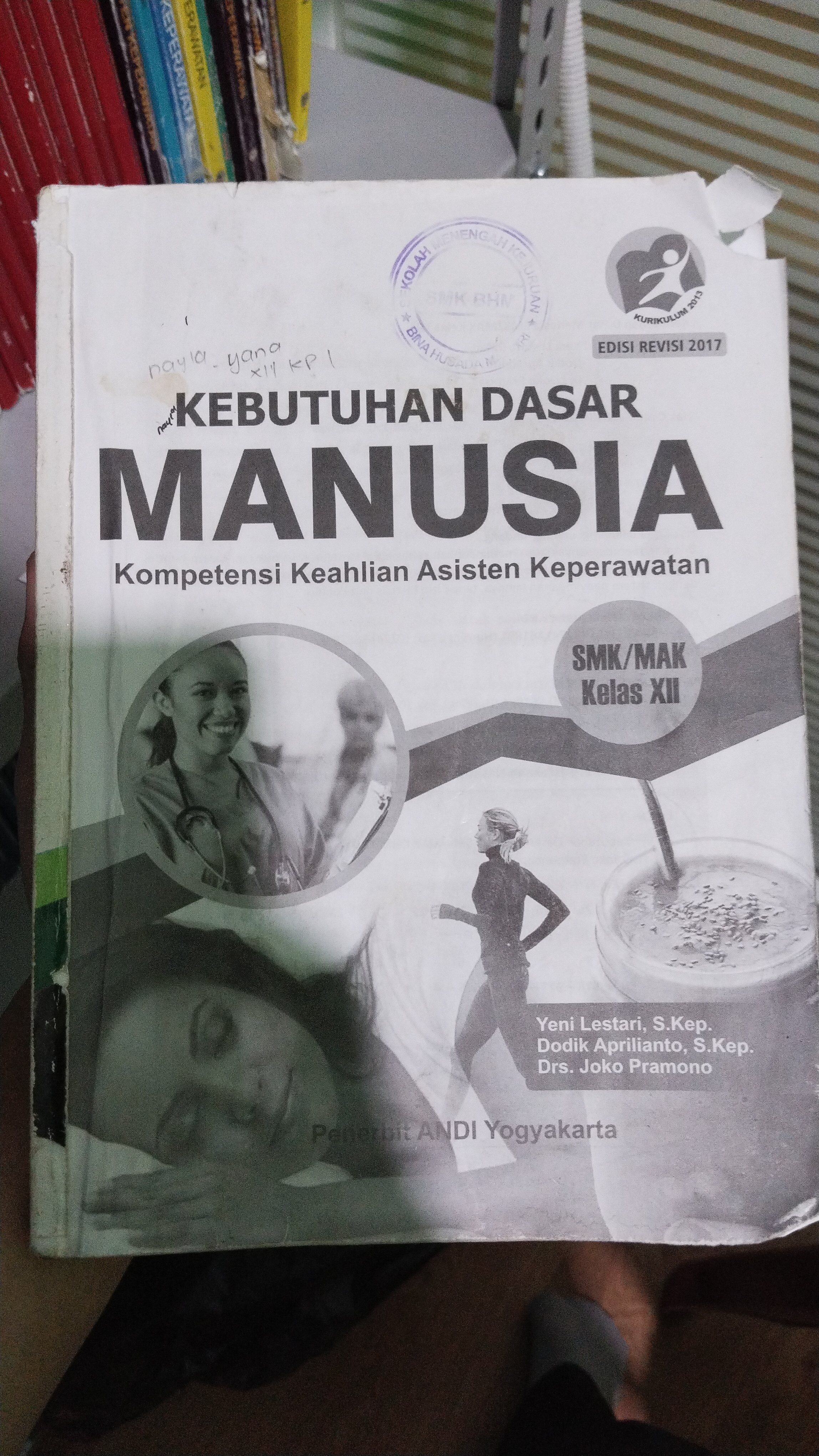 Kebutuhan dasar manusia XII (Keperawatan)